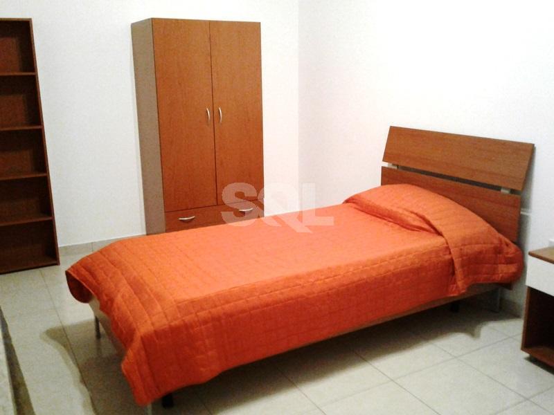 Semi-Detached Villa in Bahar ic-Caghaq To Rent