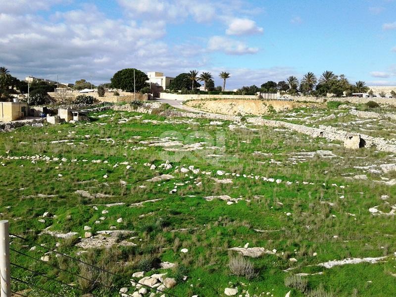 Semi-Detached Villa in Bahar ic-Caghaq To Rent