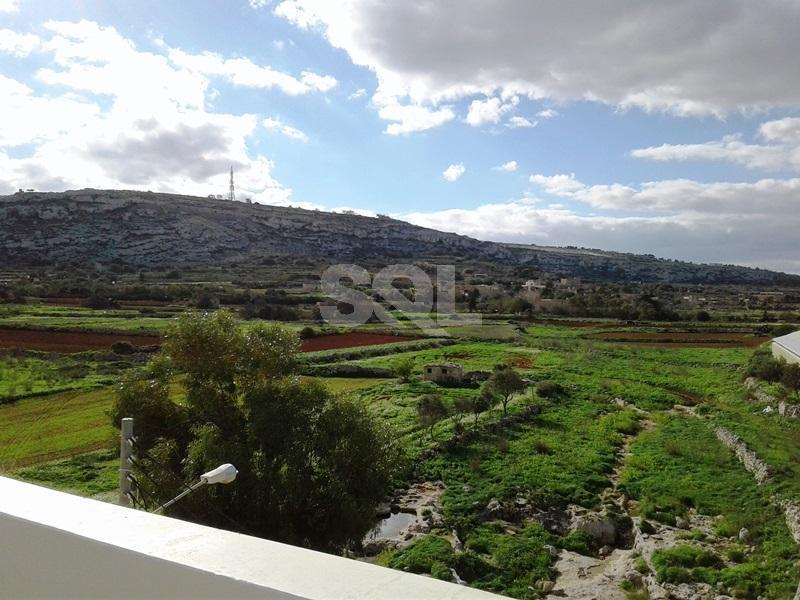Semi-Detached Villa in Bahar ic-Caghaq To Rent