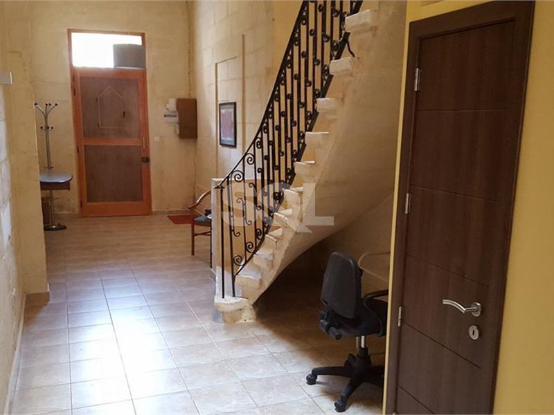 Townhouse in Mosta To Rent