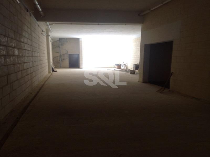 Warehouse in Zebbug To Rent