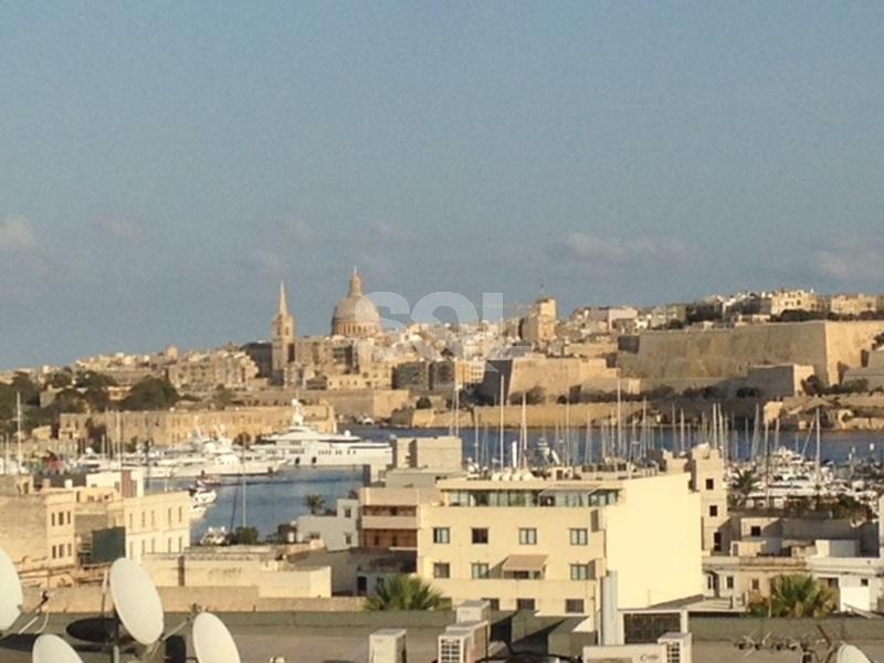 Penthouse in Gzira To Rent