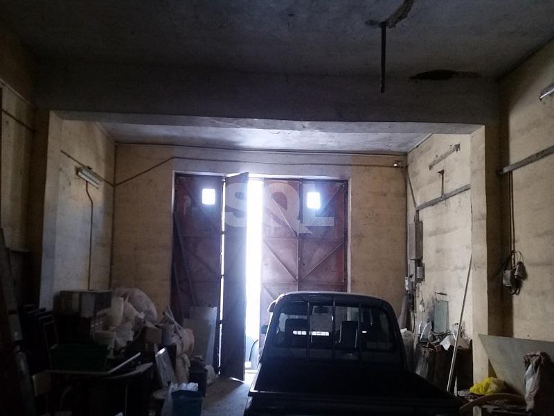 Warehouse in Zebbug To Rent