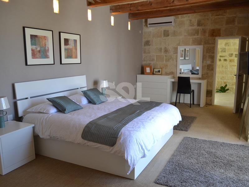 House of Character in Siggiewi To Rent