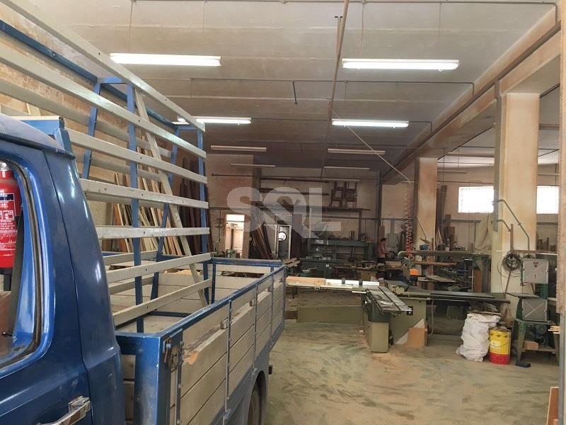 Warehouse in Mriehel To Rent