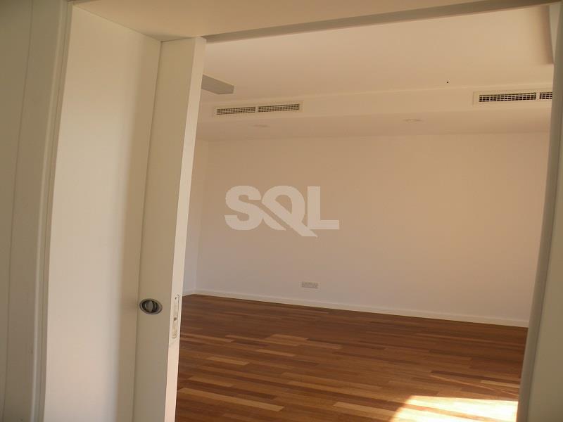 Apartment in Portomaso For Sale