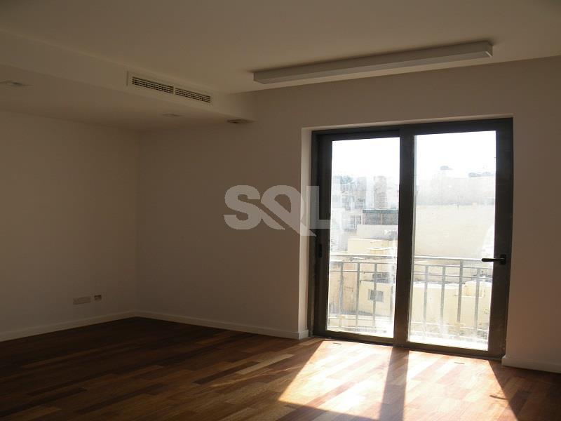 Apartment in Portomaso For Sale