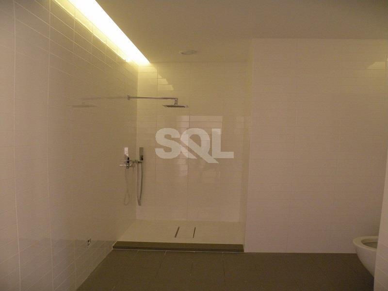 Apartment in Portomaso For Sale