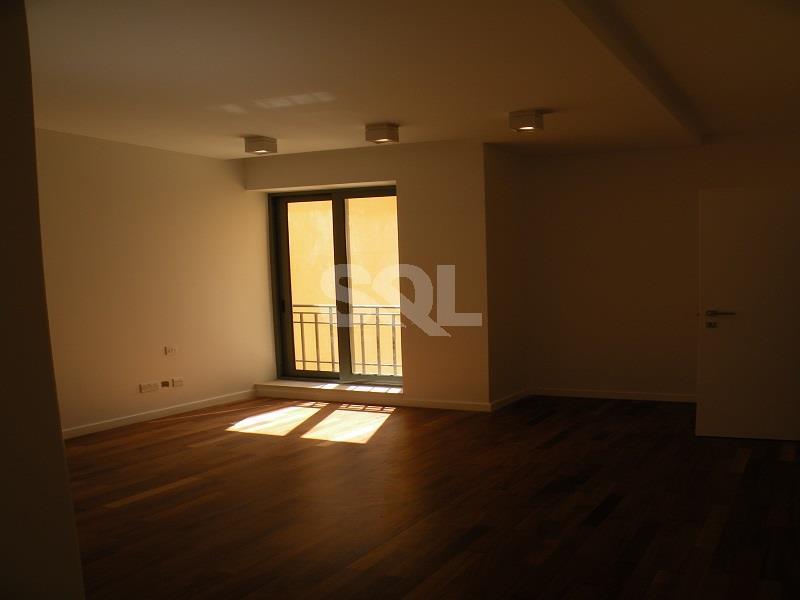 Apartment in Portomaso For Sale