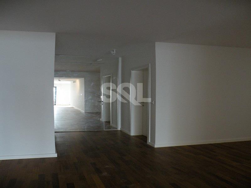 Apartment in Portomaso For Sale