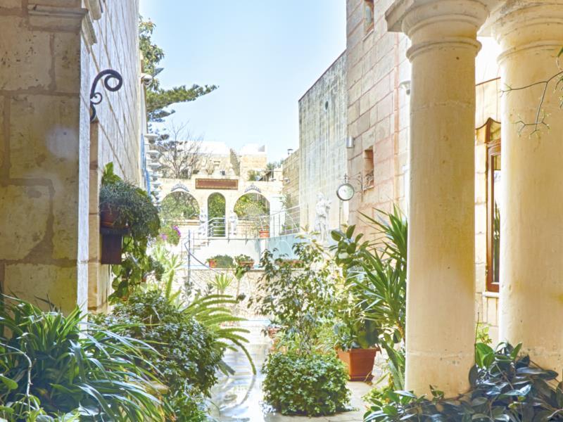 Palazzo in Rabat For Sale