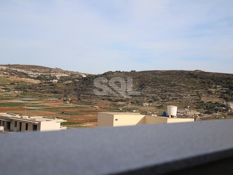 Penthouse in Manikata To Rent