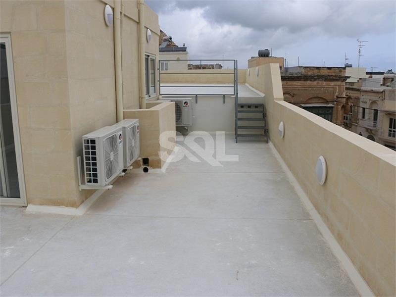 Townhouse in Mosta To Rent