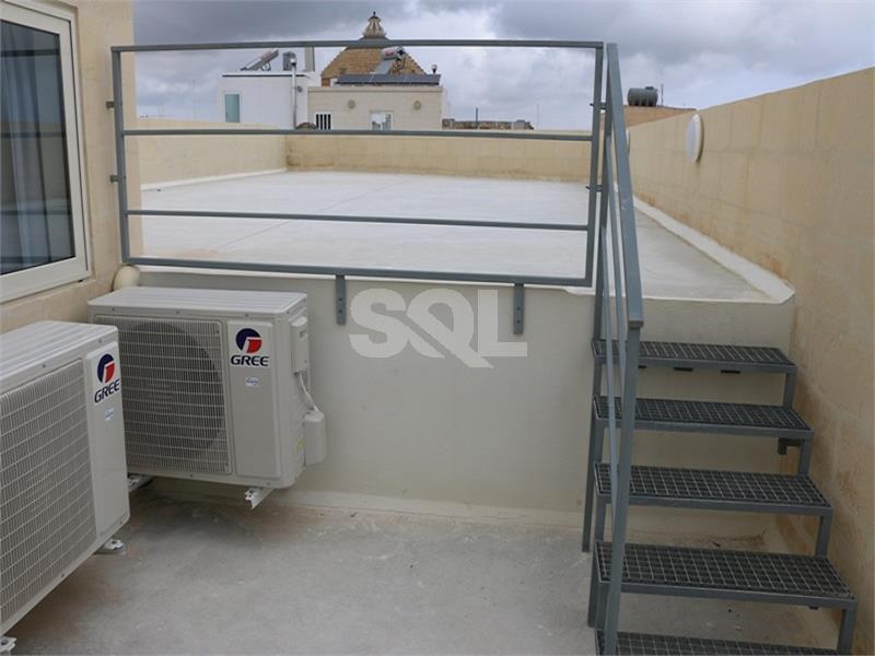 Townhouse in Mosta To Rent