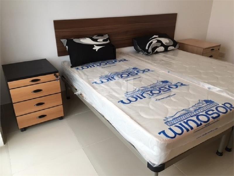 Penthouse in Santa Venera To Rent