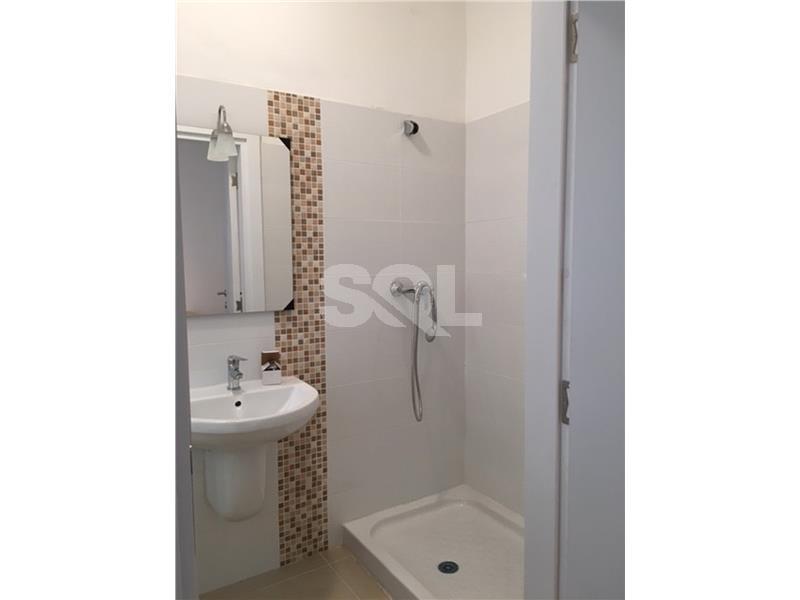 Penthouse in Santa Venera To Rent