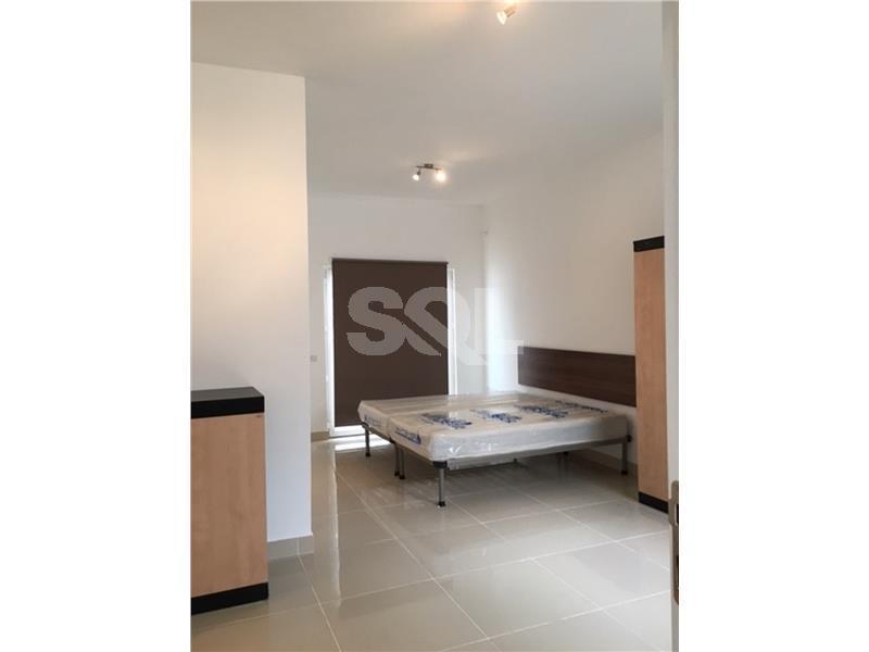 Penthouse in Santa Venera To Rent