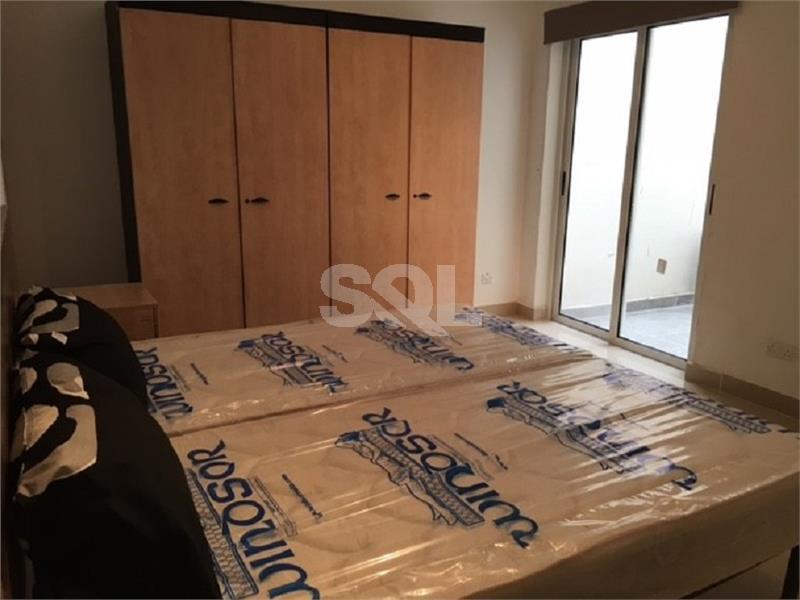 Apartment in Santa Venera To Rent