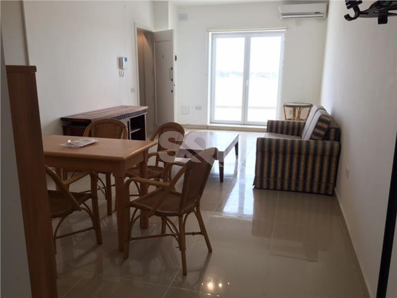 Apartment in Santa Venera To Rent