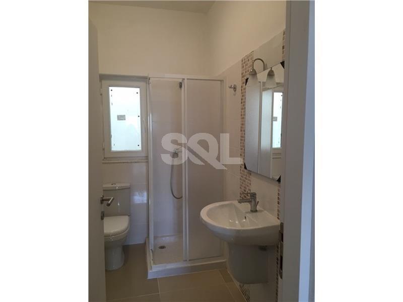 Apartment in Santa Venera To Rent