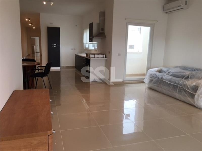 Apartment in Santa Venera To Rent