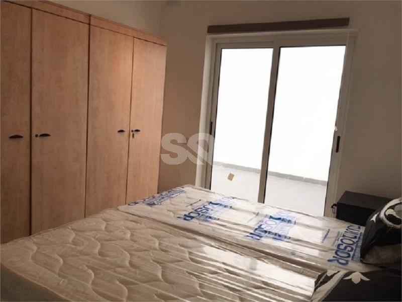 Apartment in Santa Venera To Rent