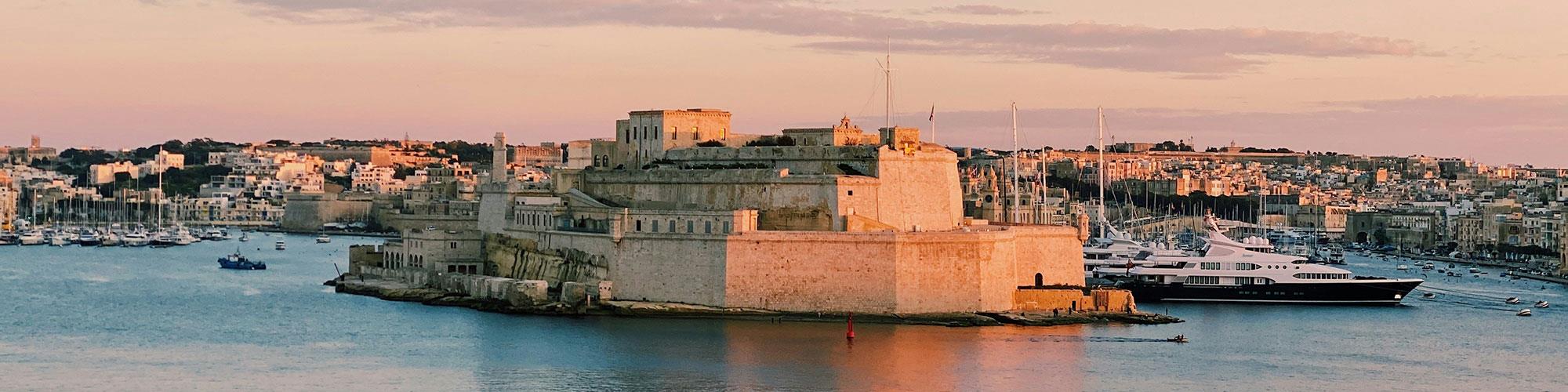 Vittoria (Birgu) fortification and harbour